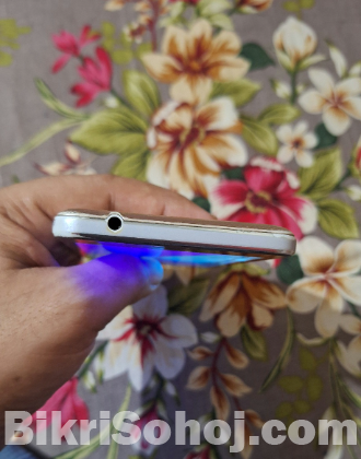 Samsung galaxy J2 primo